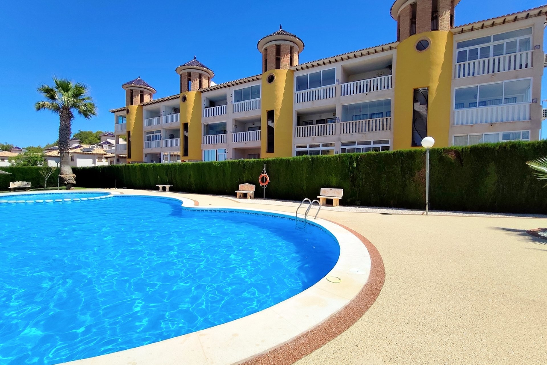 Resale - Apartment -
Villamartín - Villamartin