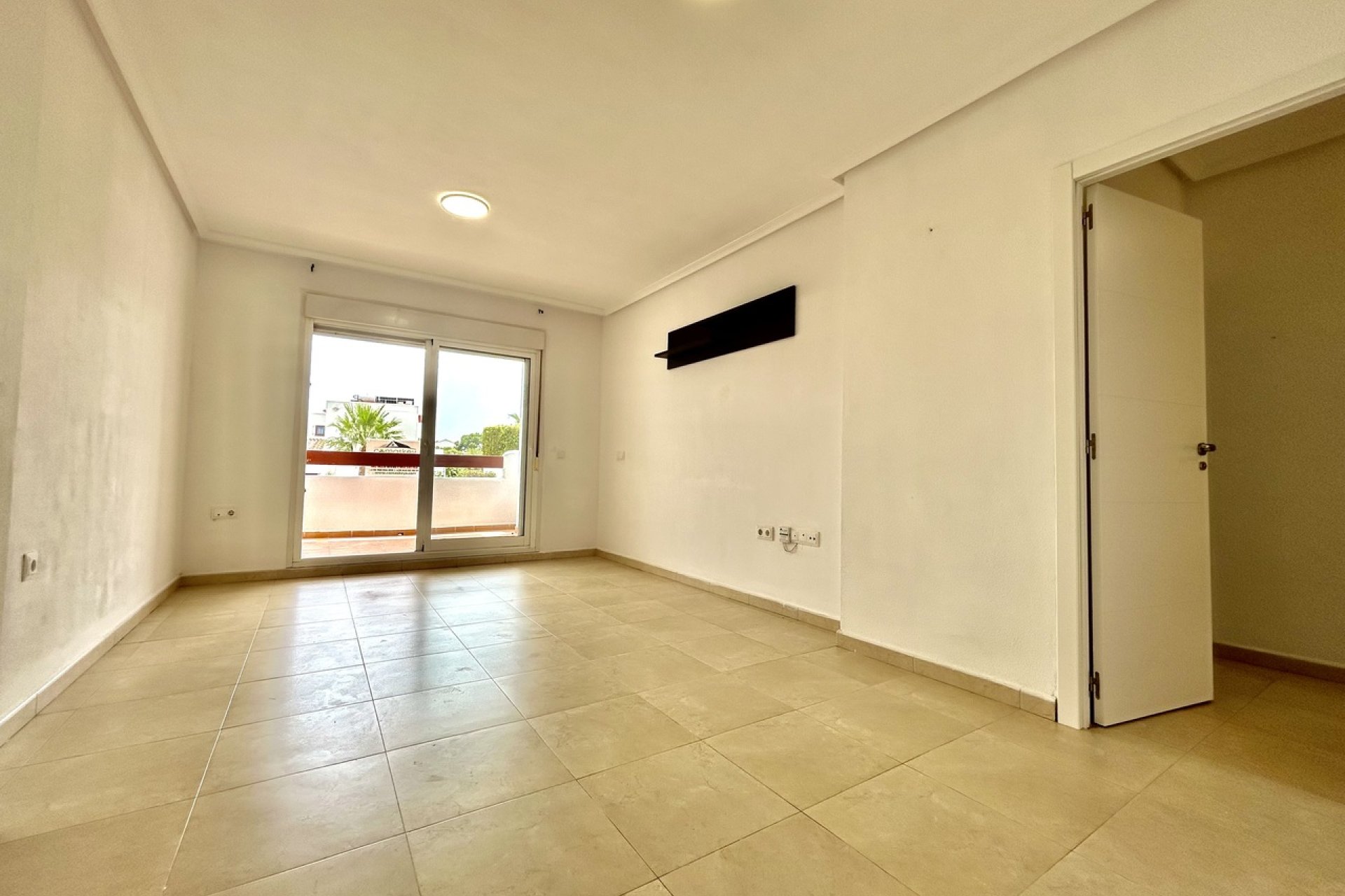 Resale - Apartment -
Villamartín - Villamartin