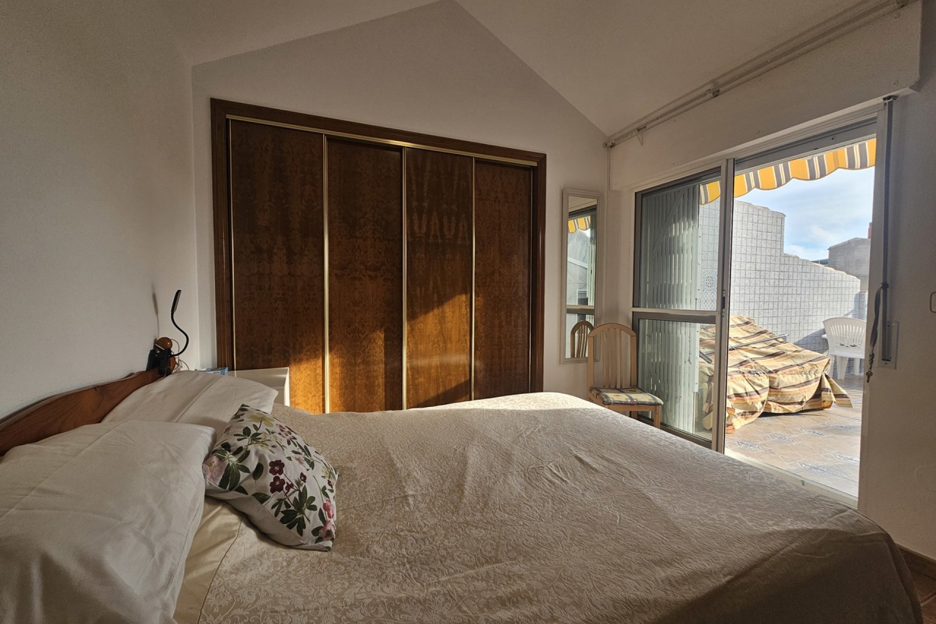 Resale - Bungalow -
Orihuela Costa - La Zenia