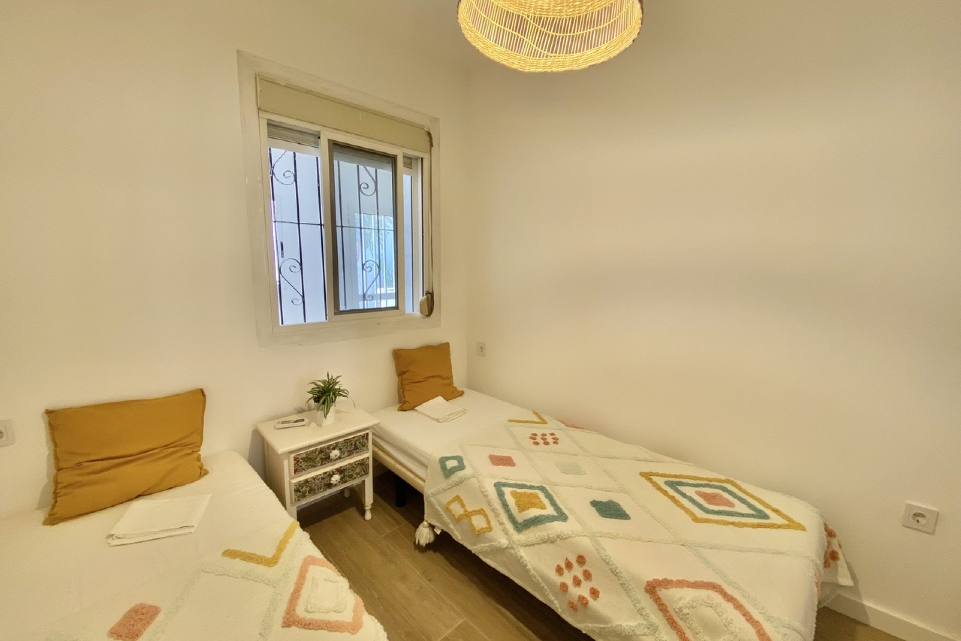 Resale - Bungalow -
Orihuela Costa - Playa Flamenca