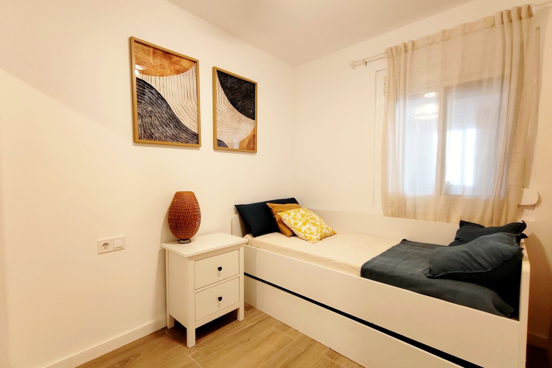 Resale - Bungalow -
Orihuela Costa - Playa Flamenca