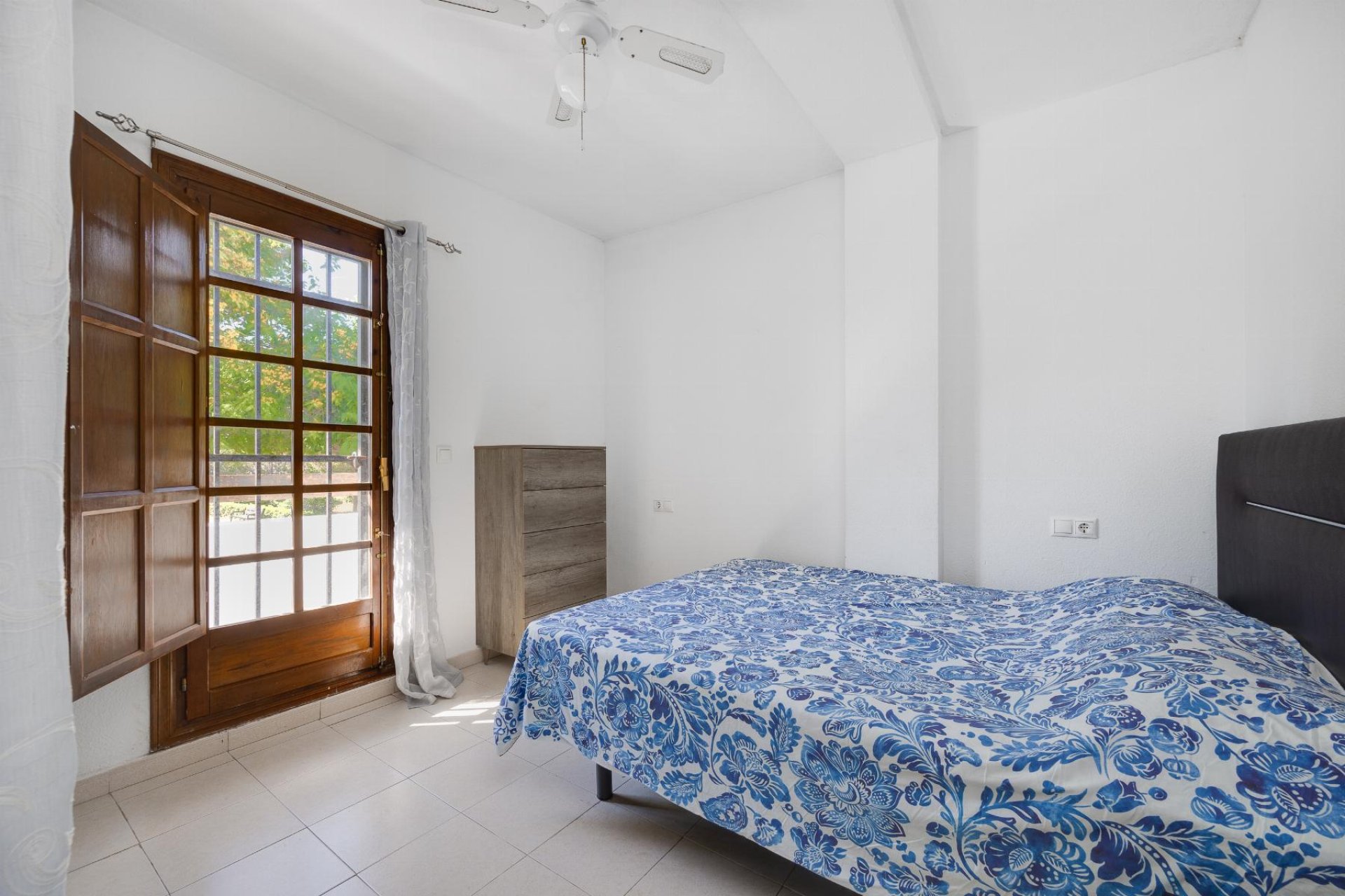 Resale - Bungalow -
Torrevieja - playa de los naufragos