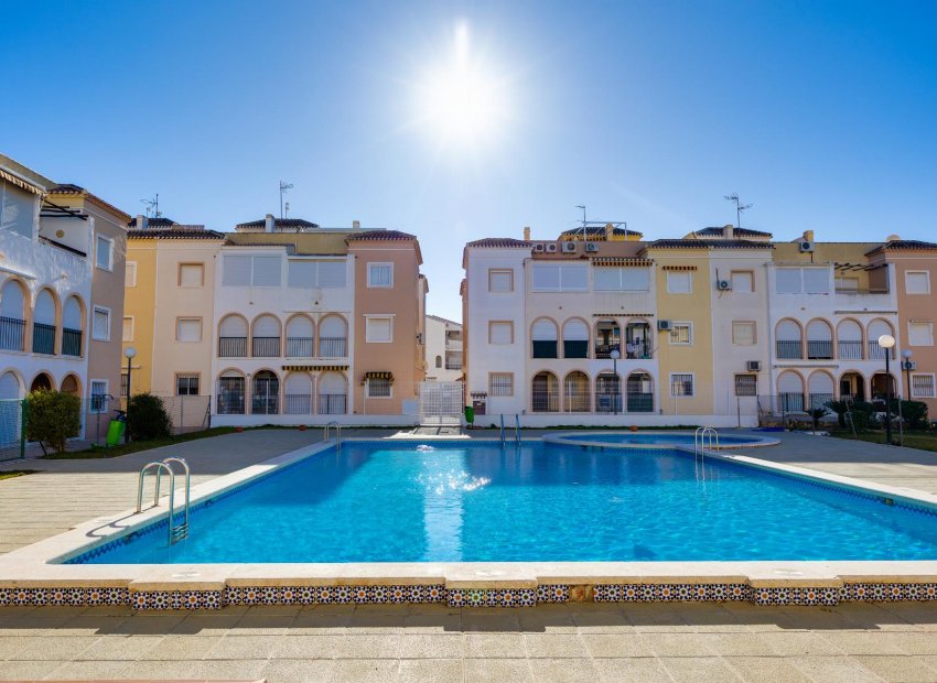 Resale - Bungalow -
Torrevieja - playa de los naufragos