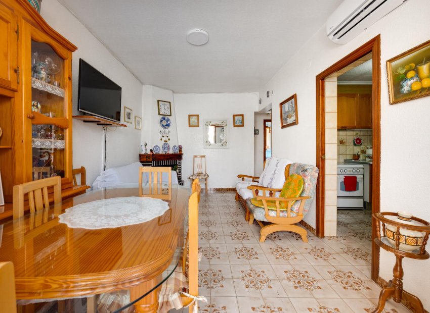Resale - Bungalow -
Torrevieja - Playa del Acequión