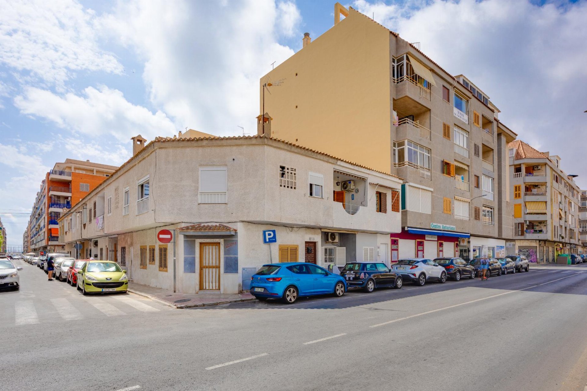 Resale - Bungalow -
Torrevieja - Playa del Acequión