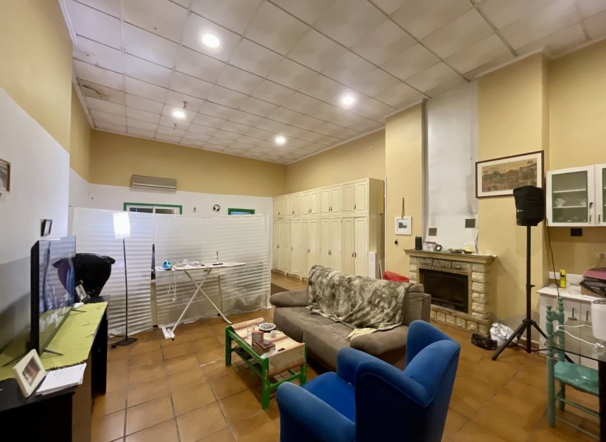 Resale - Bungalow -
Torrevieja