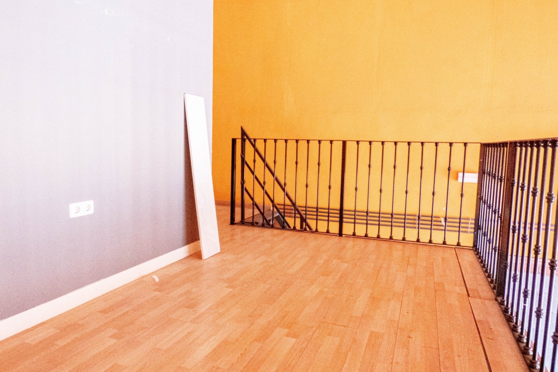 Resale - Commercial -
Algorfa