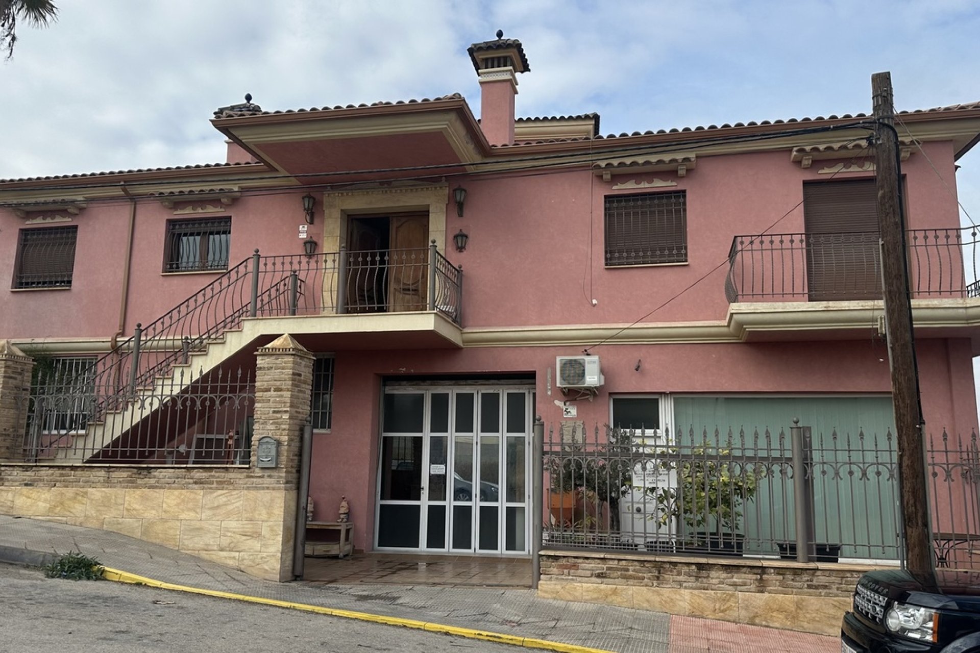 Resale - Commercial -
San Miguel de Salinas