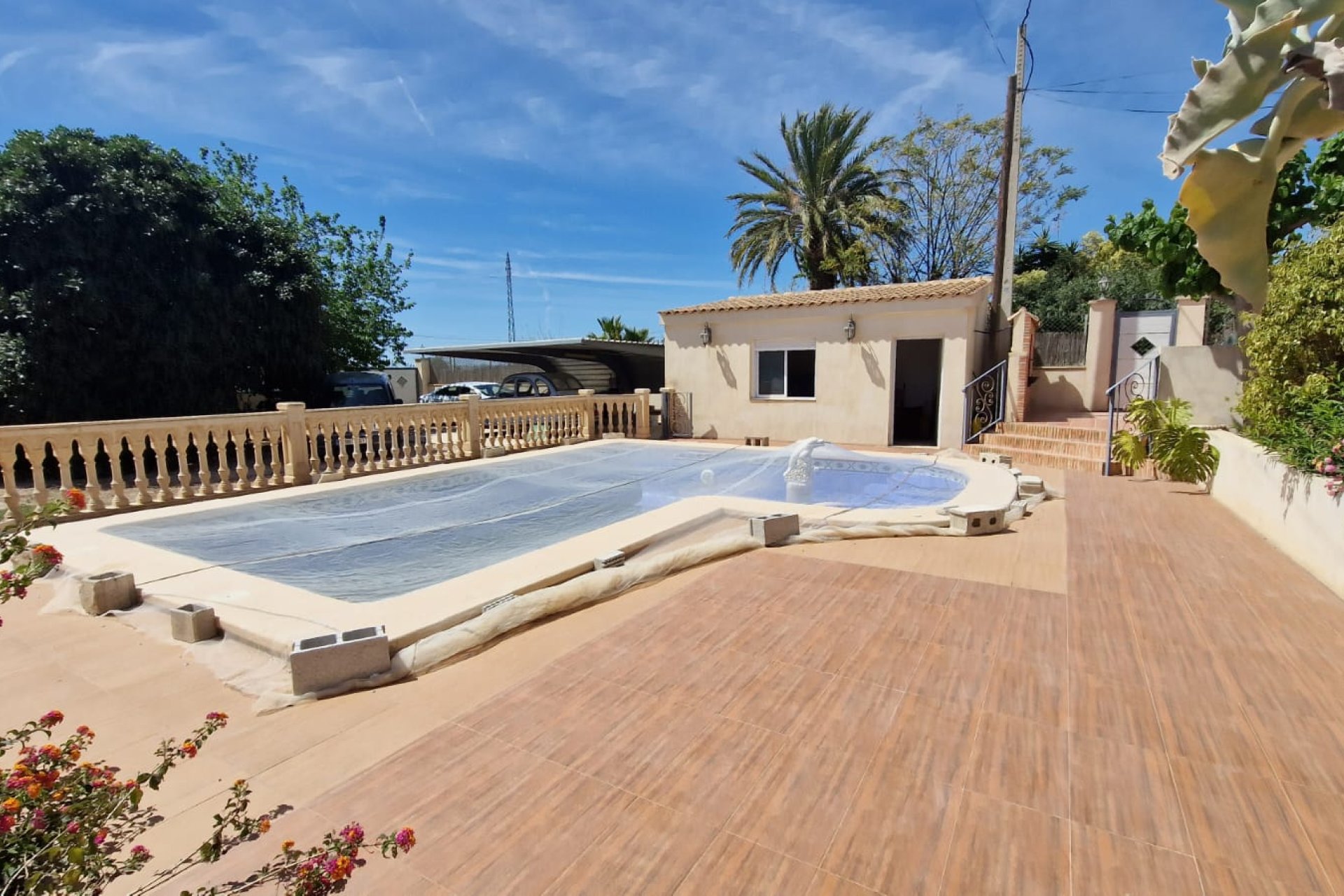 Resale - Country House -
Elche