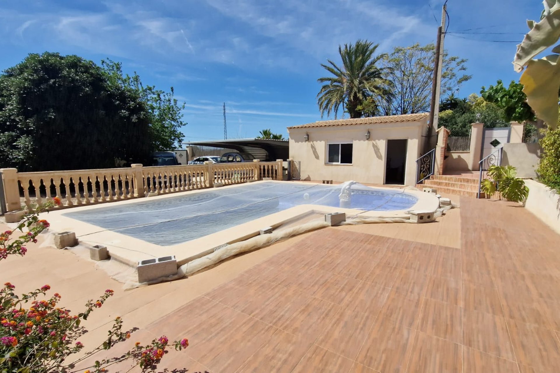 Resale - Country House -
Elche