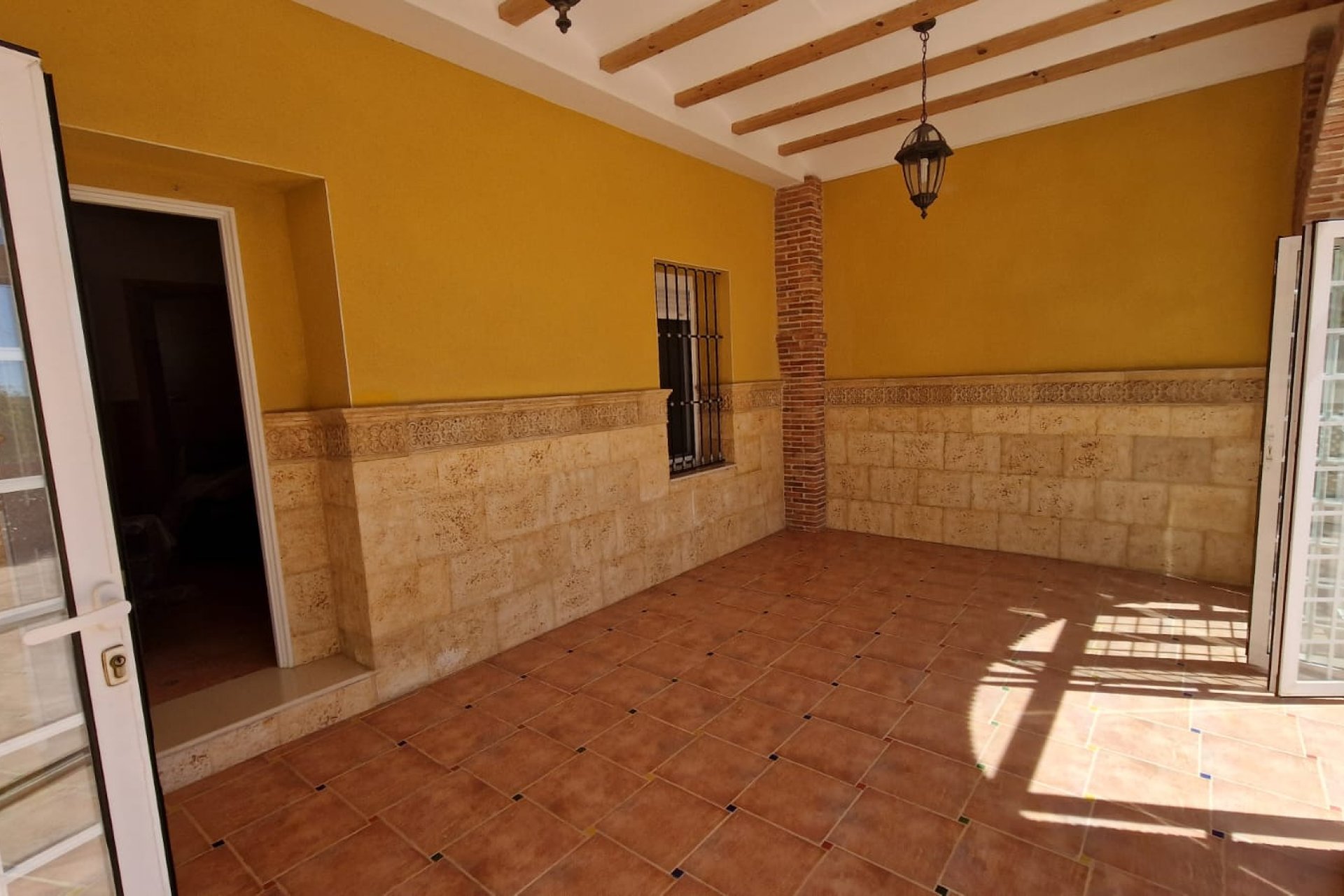 Resale - Country House -
Elche