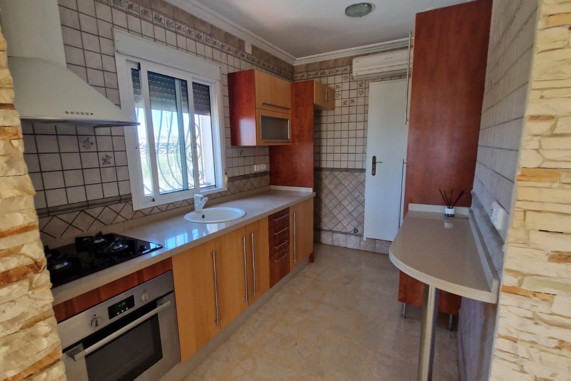 Resale - Country House -
Elche