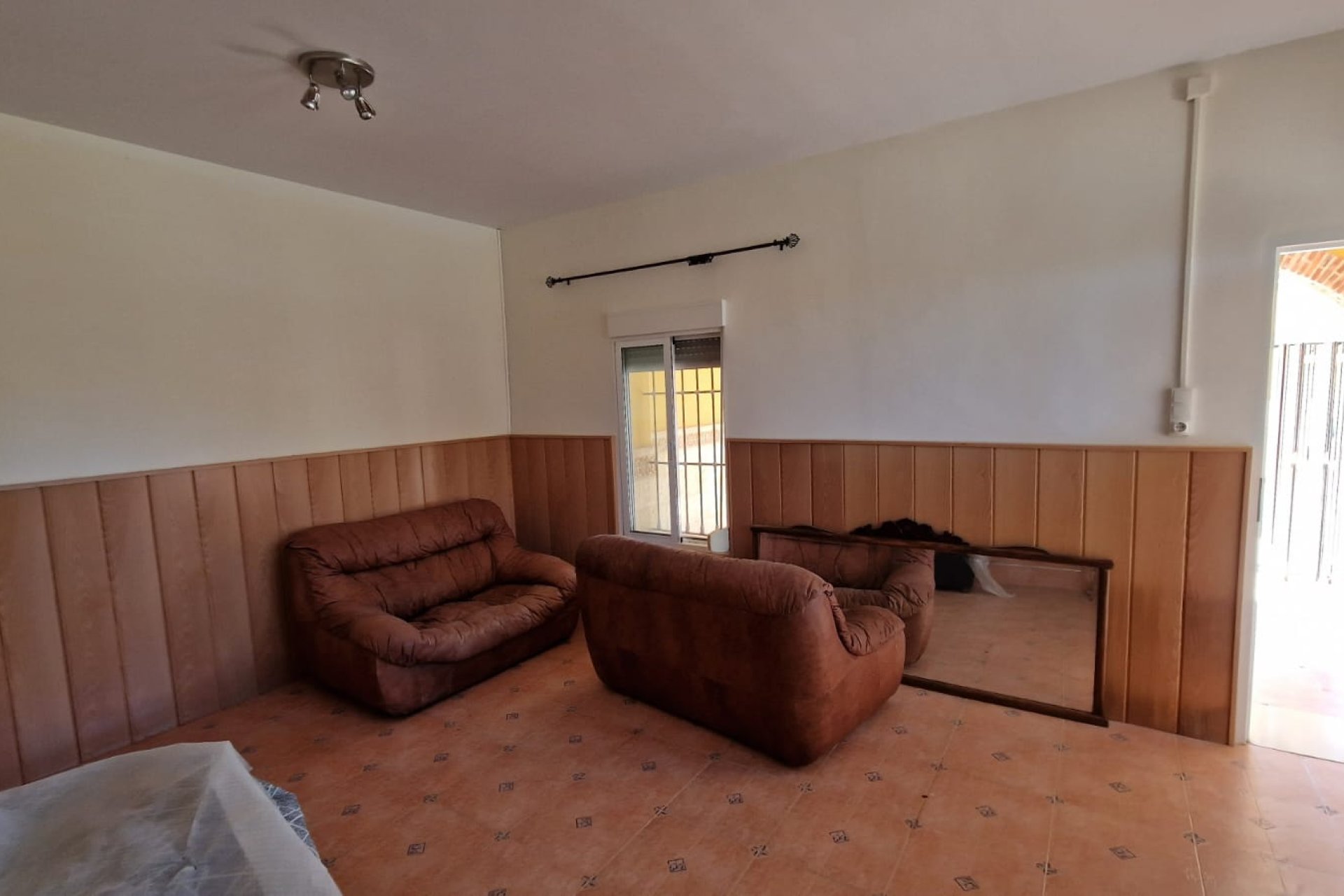 Resale - Country House -
Elche