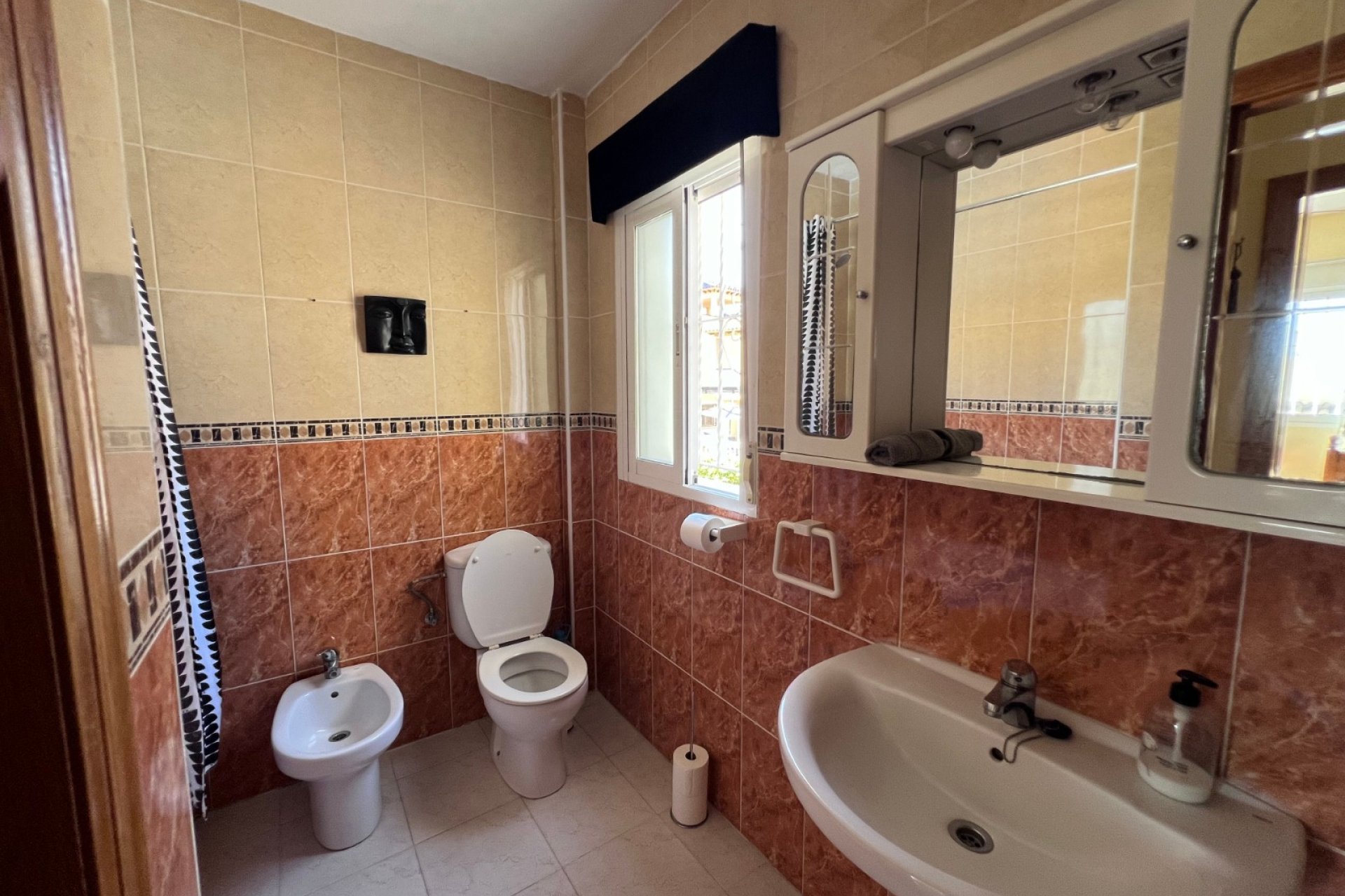 Resale - detached house -
Orihuela - Villamartin