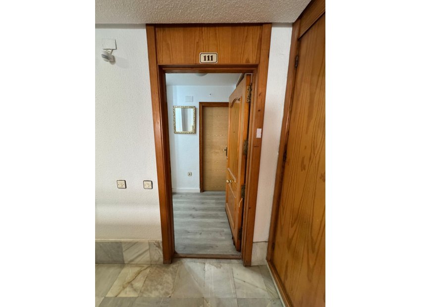 Resale - Estudio -
Torrevieja - Playa de Los Locos-Curva del Palangre