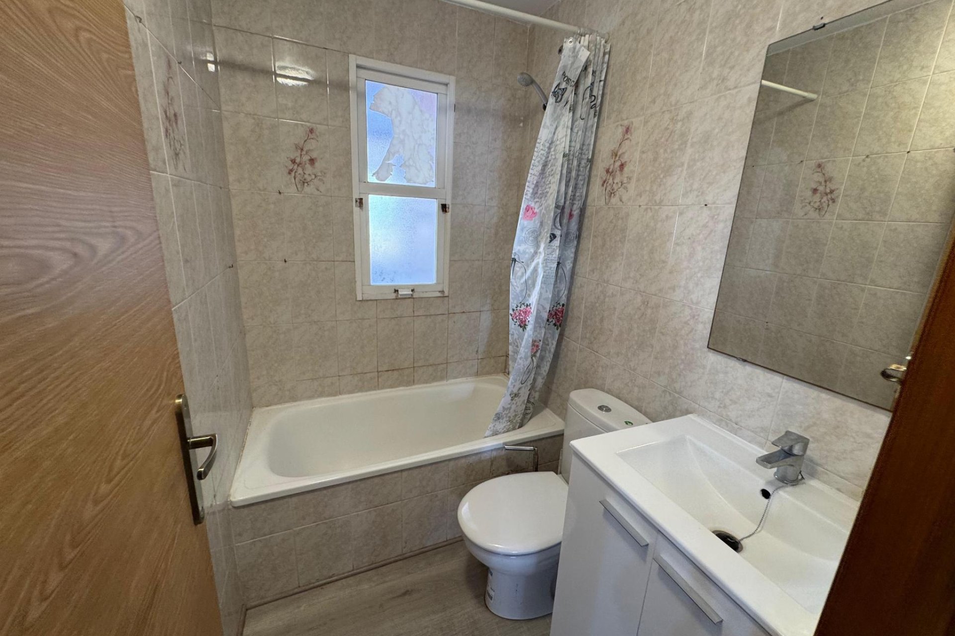 Resale - Estudio -
Torrevieja - Playa de Los Locos-Curva del Palangre