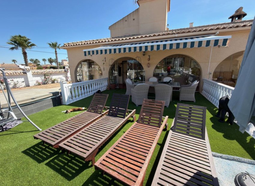 Resale - Finca -
Catral