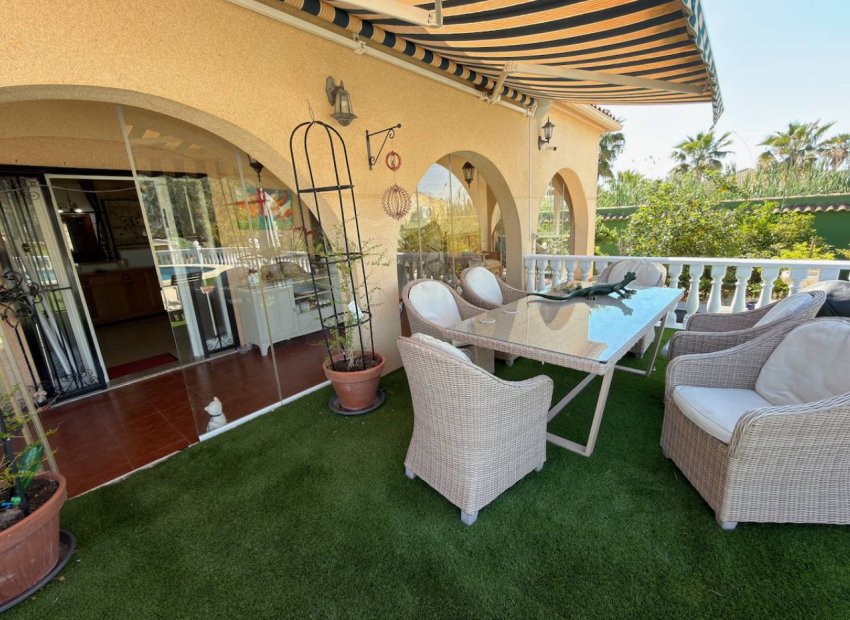 Resale - Finca -
Catral