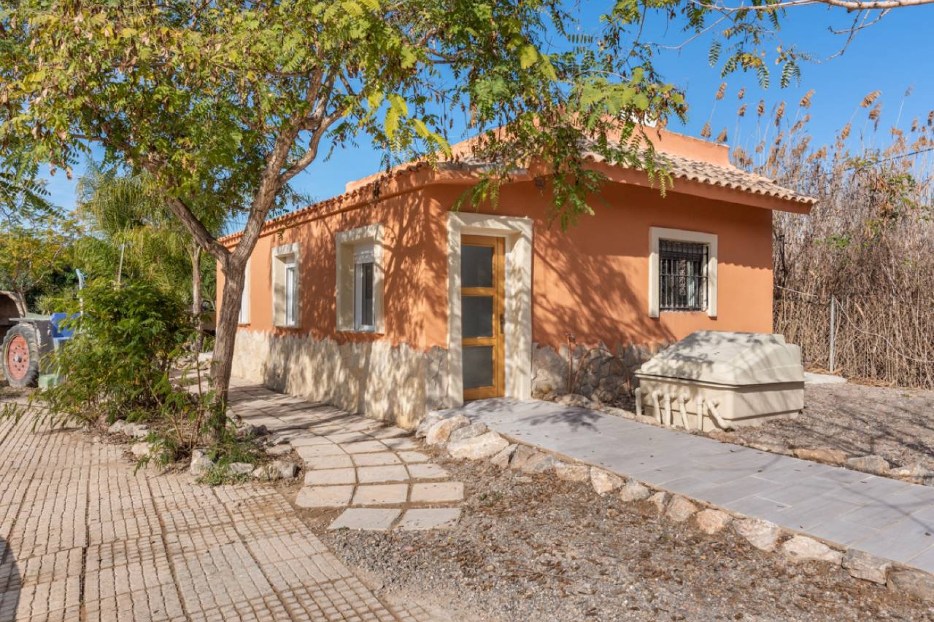 Resale - Finca -
Catral