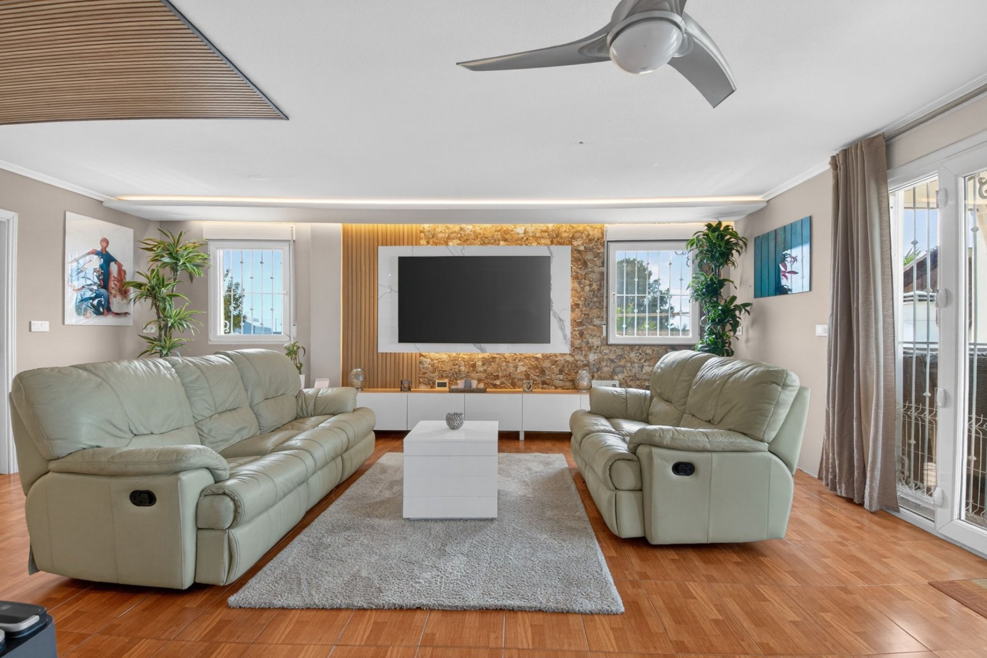 Resale - Finca -
Crevillente