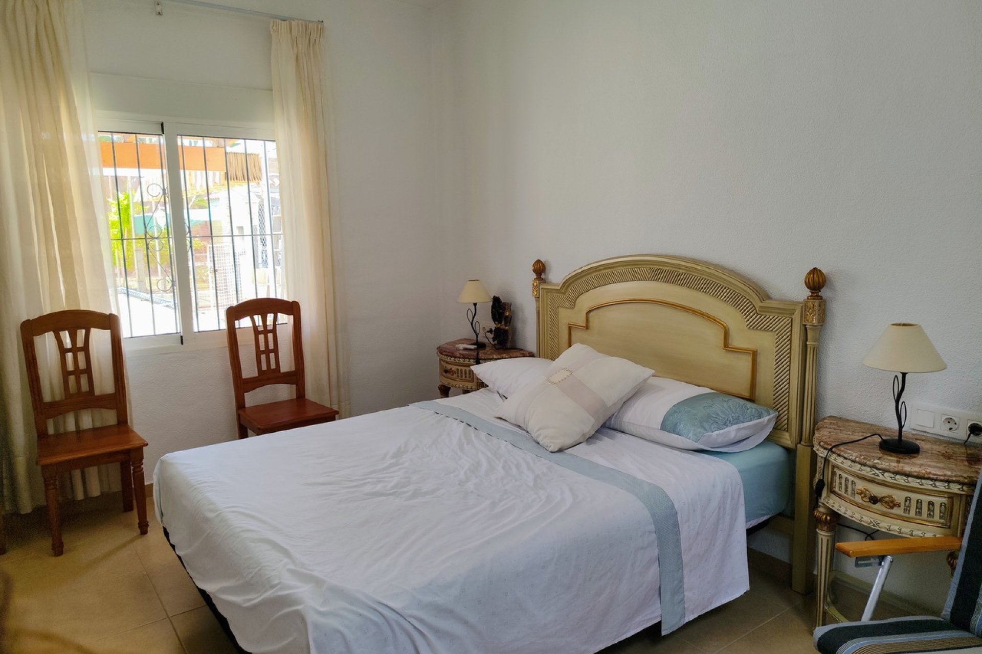 Resale - Finca -
Los Montesinos