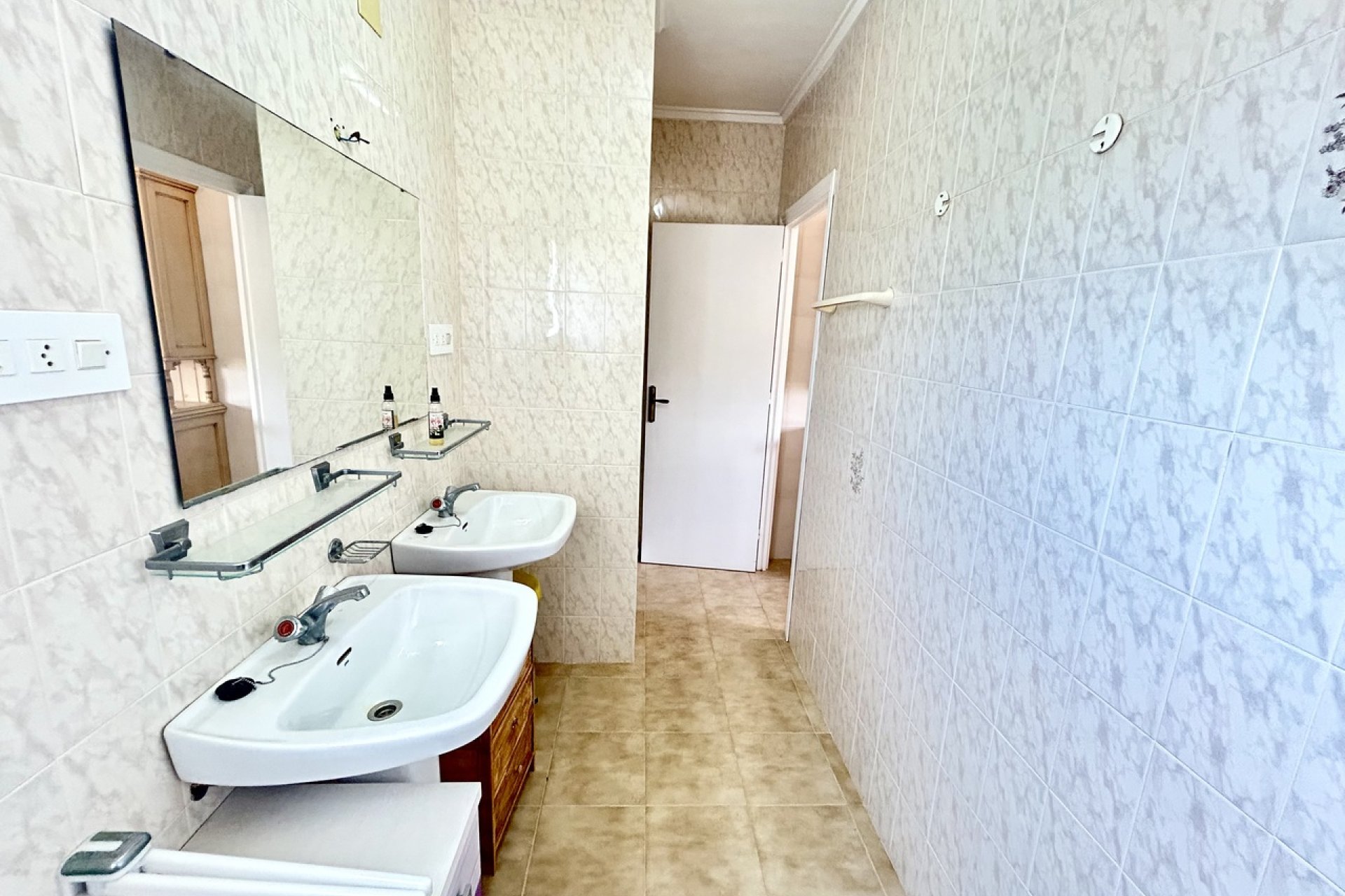 Resale - Finca -
Los Montesinos