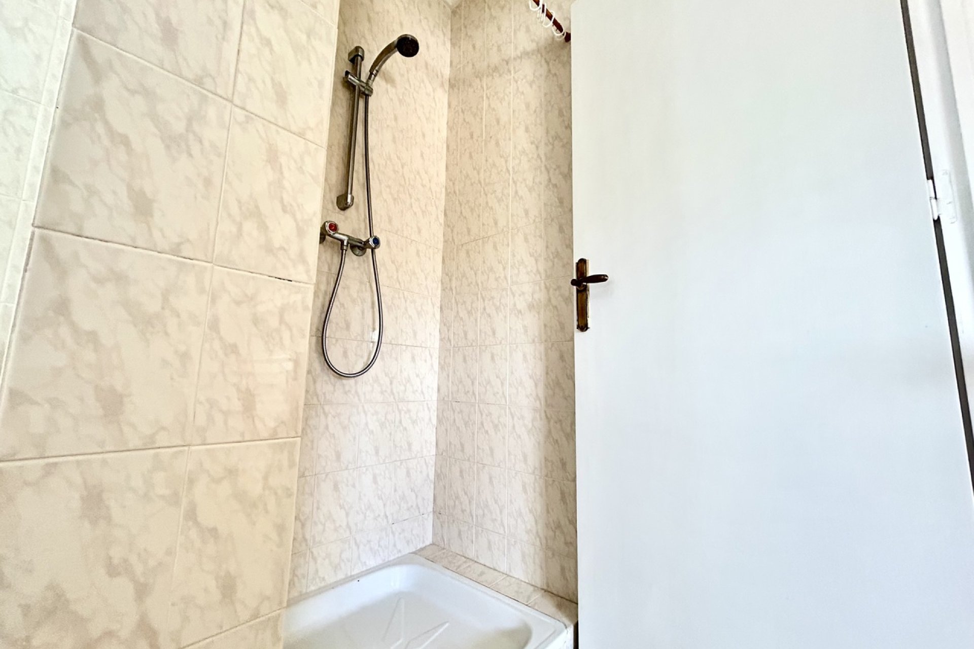 Resale - Finca -
Los Montesinos