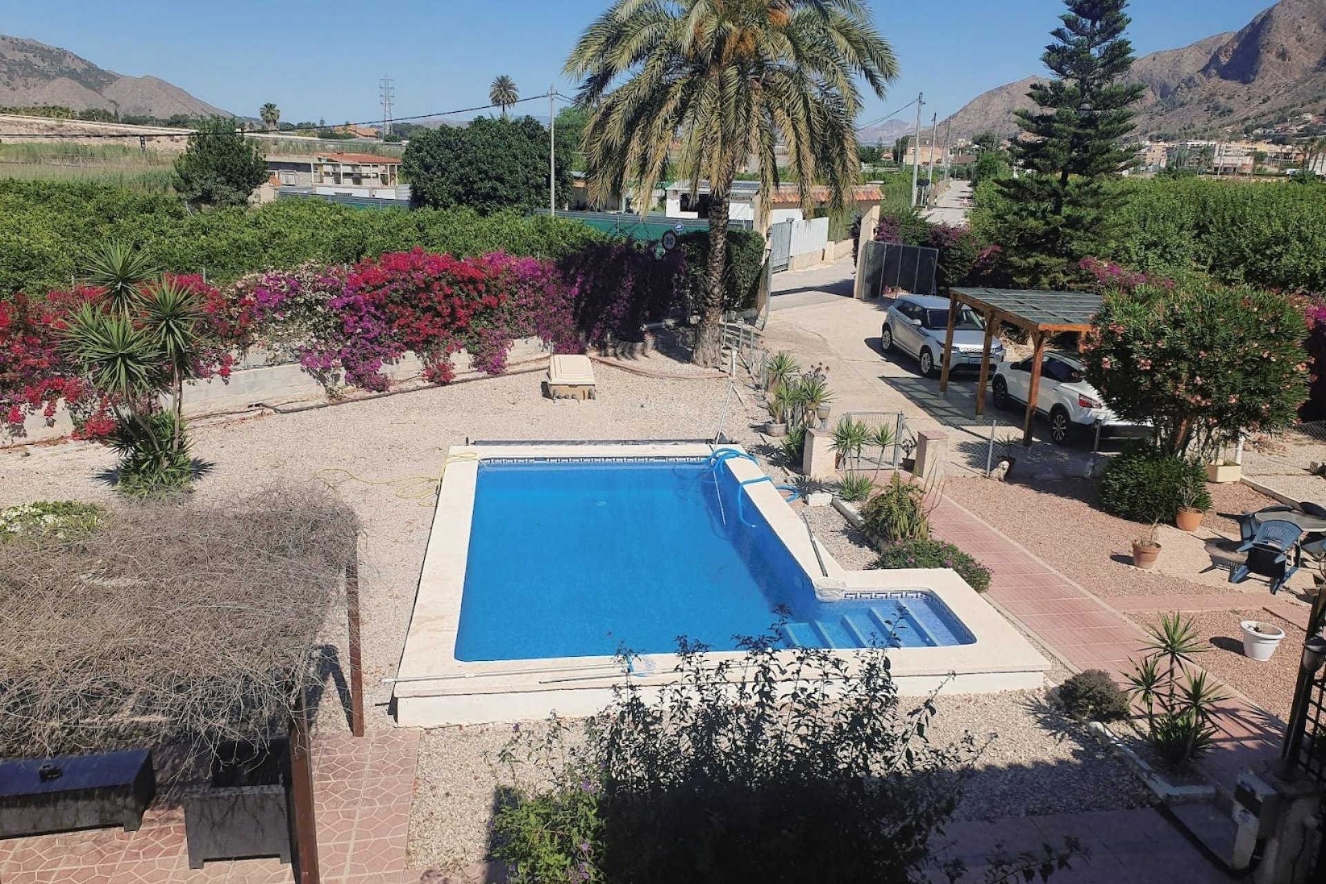 Resale - Finca -
Orihuela