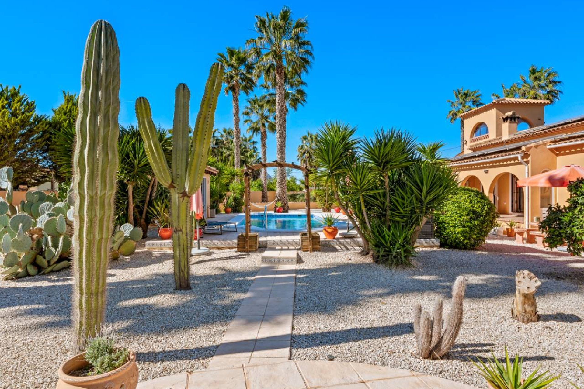 Resale - Finca -
Rafal