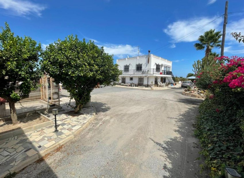 Resale - Finca -
San Fulgencio - La Marina