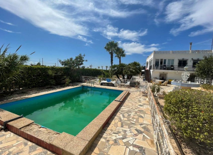 Resale - Finca -
San Fulgencio - La Marina