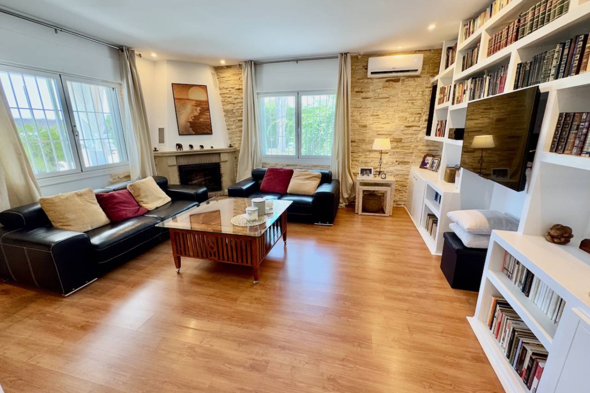 Resale - Finca -
Torrellano