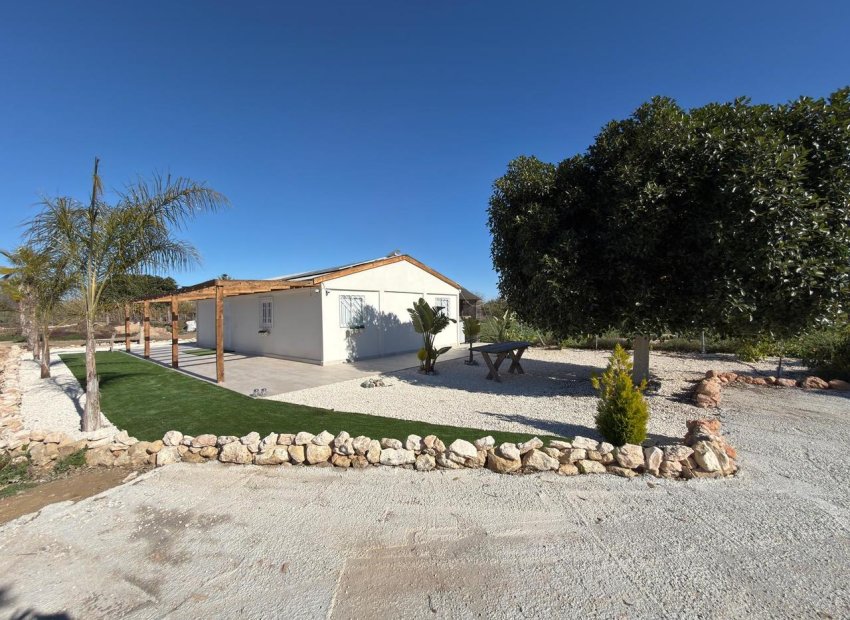 Resale - Land -
Algorfa