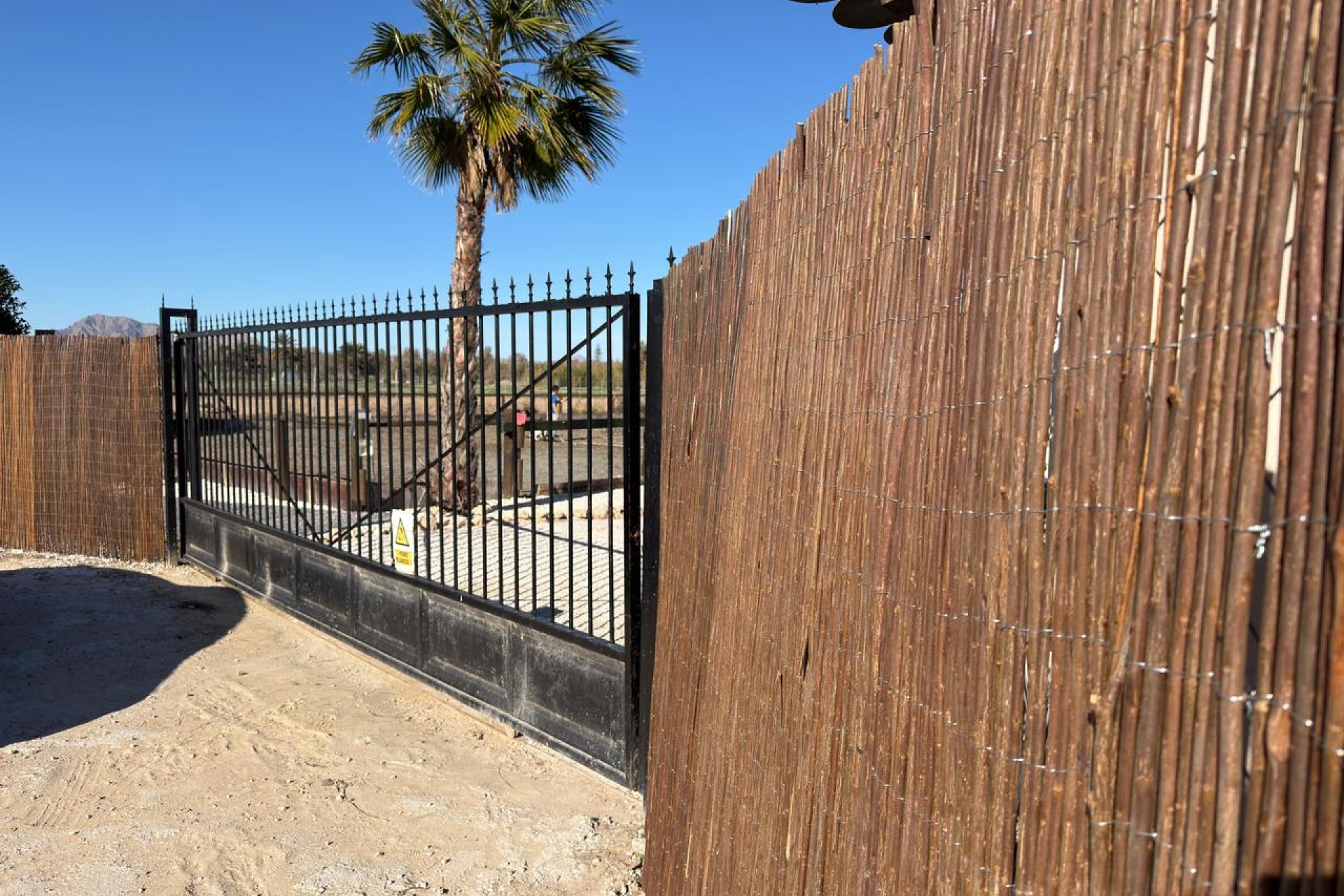 Resale - Land -
Algorfa