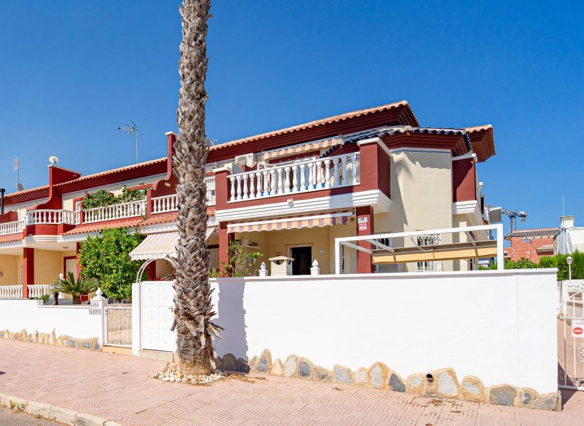 Resale - Townhouse -
Ciudad Quesada - Doña Pepa