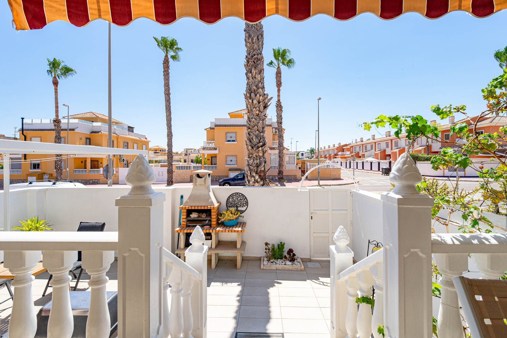 Resale - Townhouse -
Ciudad Quesada - Doña Pepa