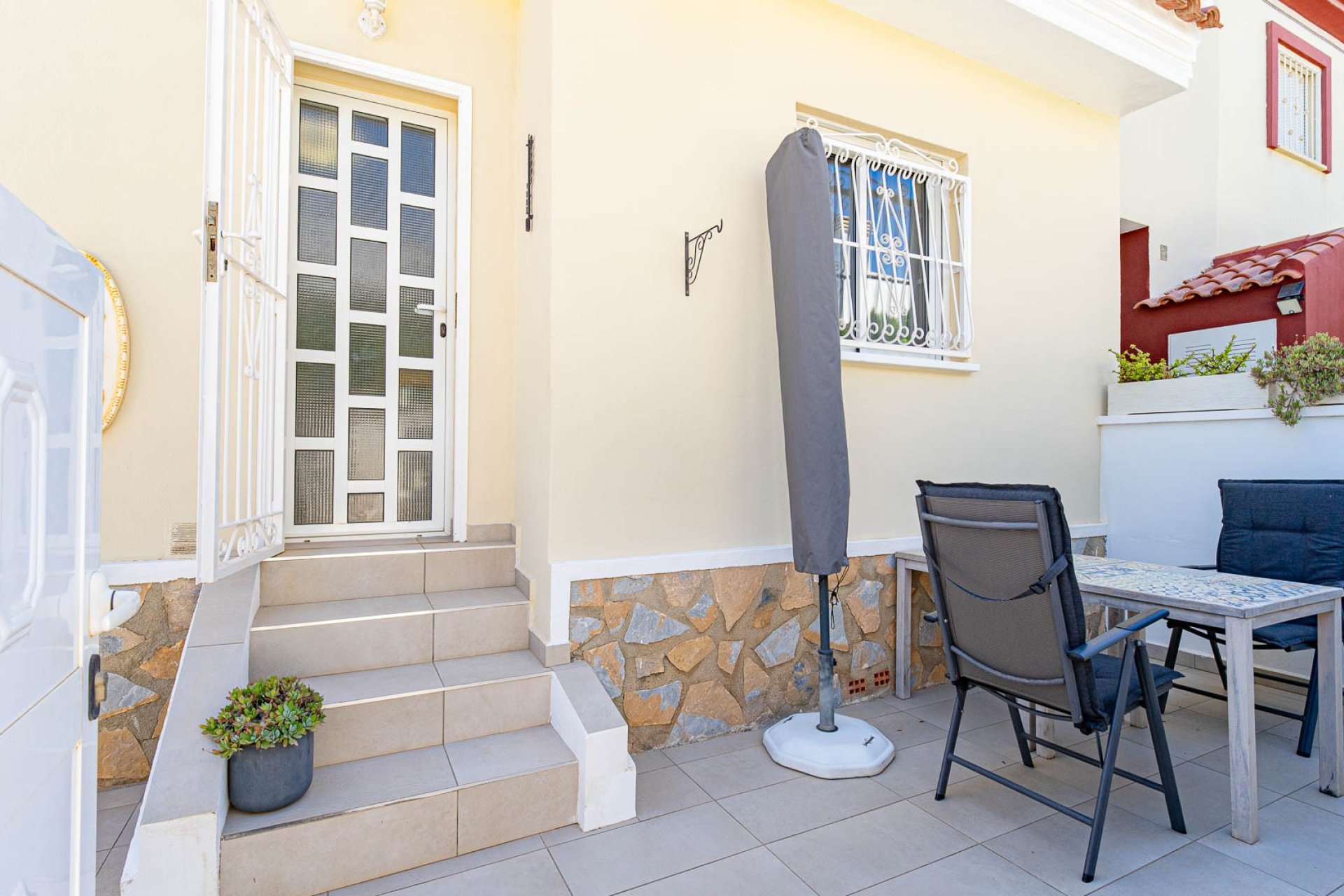 Resale - Townhouse -
Ciudad Quesada - Doña Pepa