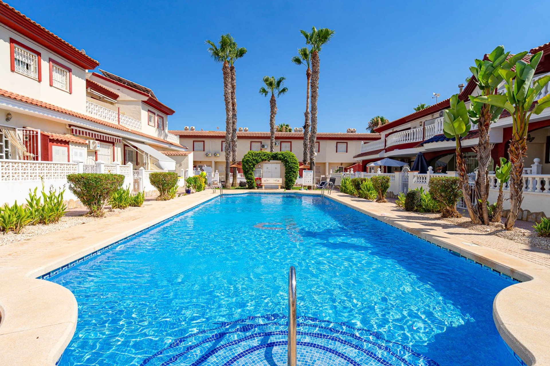 Resale - Townhouse -
Ciudad Quesada - Doña Pepa