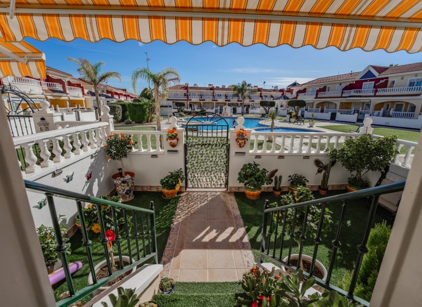 Resale - Townhouse -
Ciudad Quesada - Lo Marabú