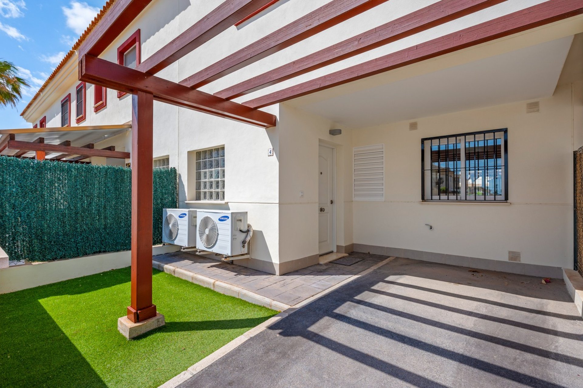 Resale - Townhouse -
Ciudad Quesada