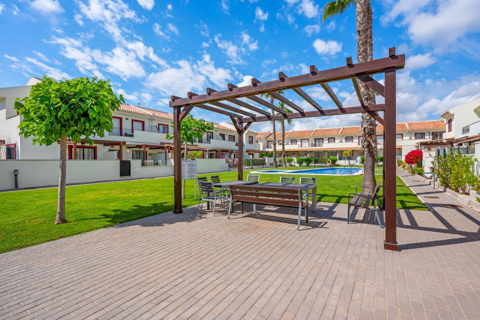 Resale - Townhouse -
Ciudad Quesada