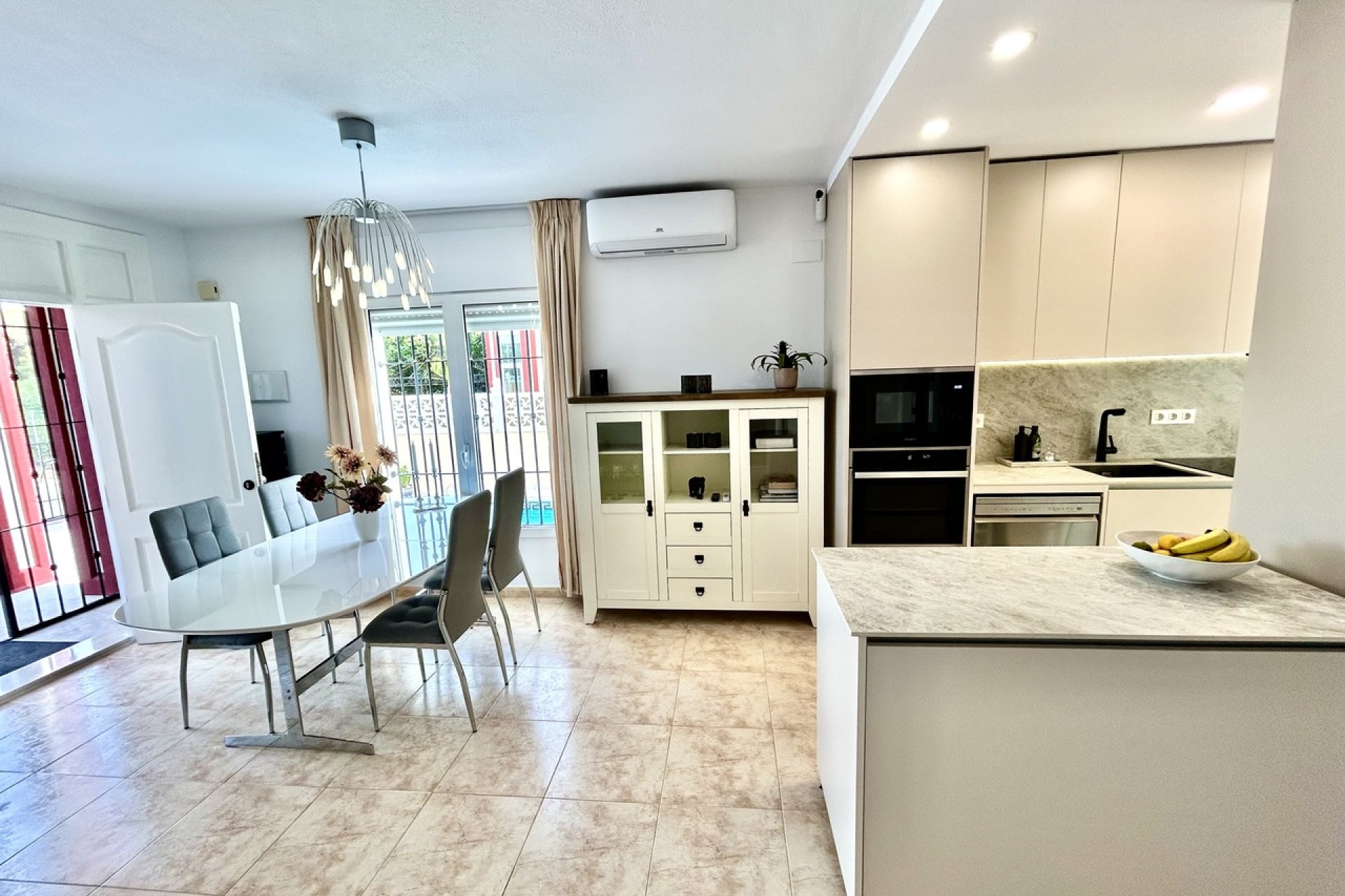 Resale - Townhouse -
Dehesa De Campoamor