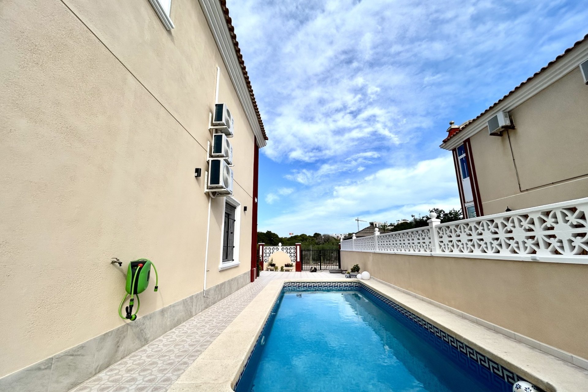 Resale - Townhouse -
Dehesa De Campoamor