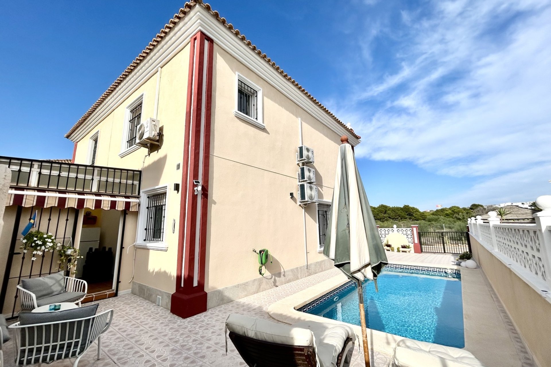 Resale - Townhouse -
Dehesa De Campoamor
