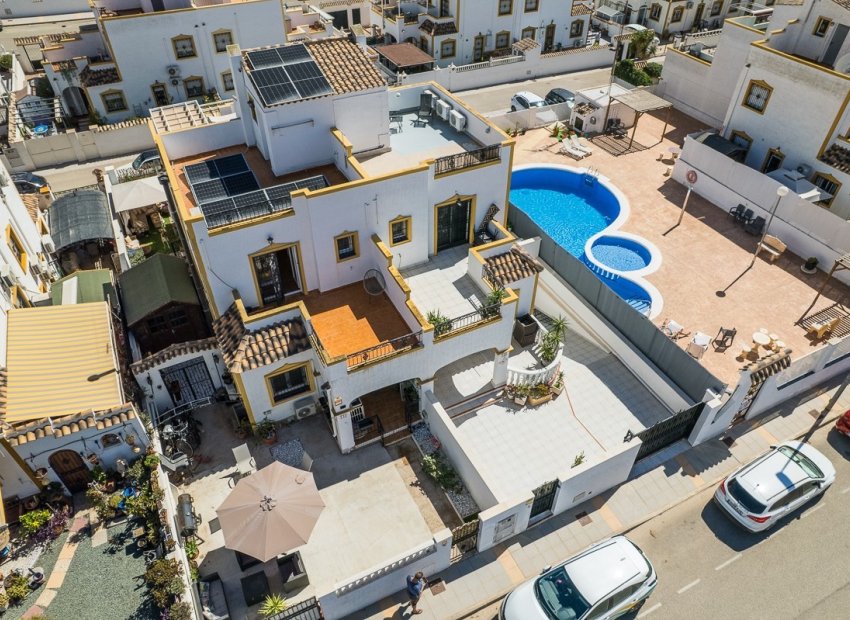 Resale - Townhouse -
Entre Naranjos - Vistabella - Vistabella Golf