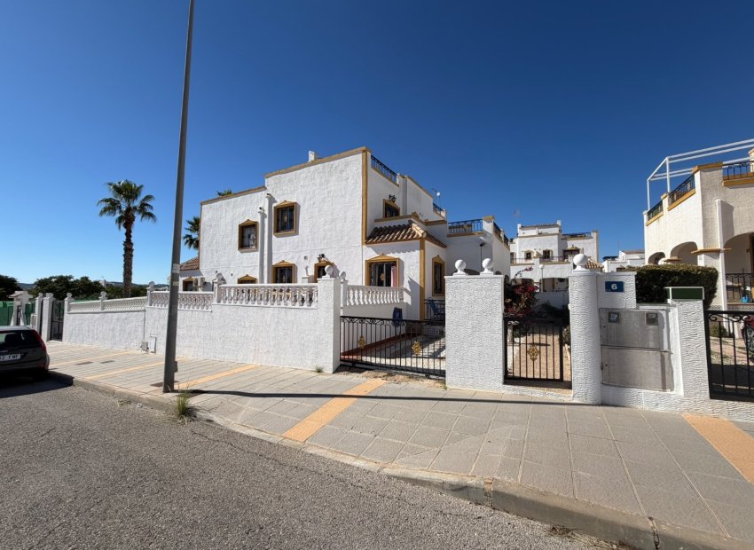 Resale - Townhouse -
Entre Naranjos - Vistabella - Vistabella Golf
