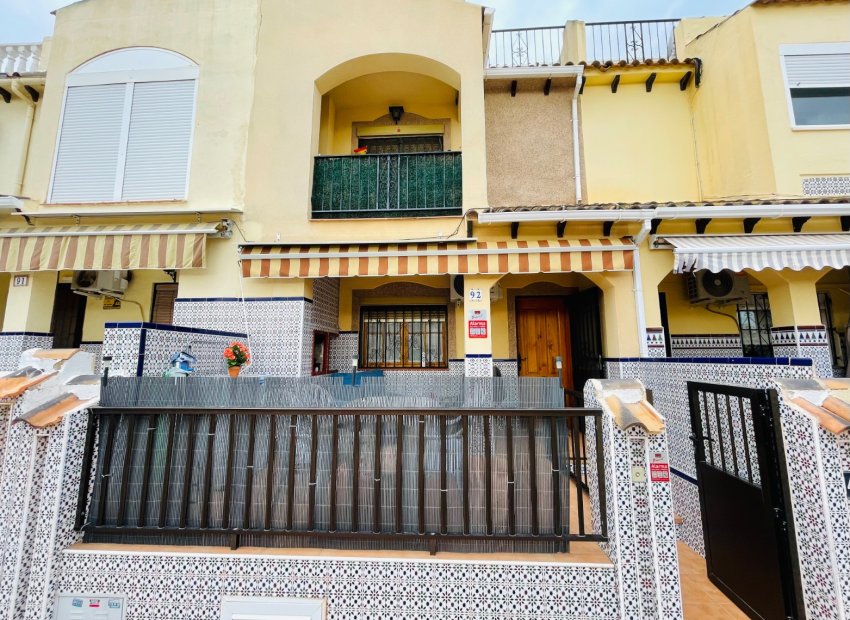 Resale - Townhouse -
Guardamar del Segura - El Moncayo