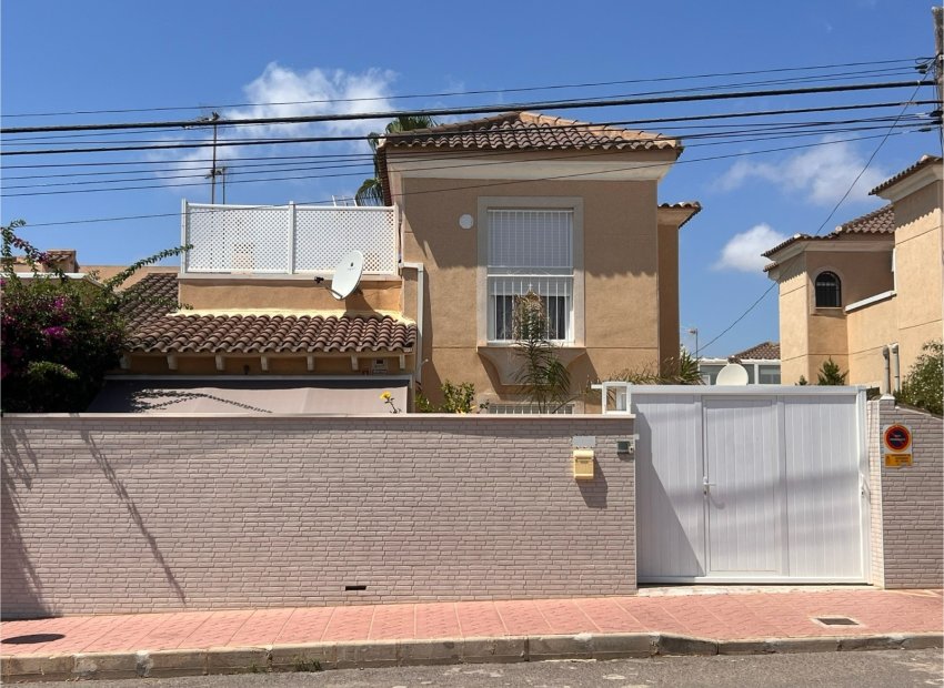 Resale - Townhouse -
Guardamar del Segura - El Moncayo