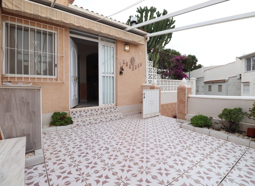 Resale - Townhouse -
Guardamar del Segura - El Moncayo