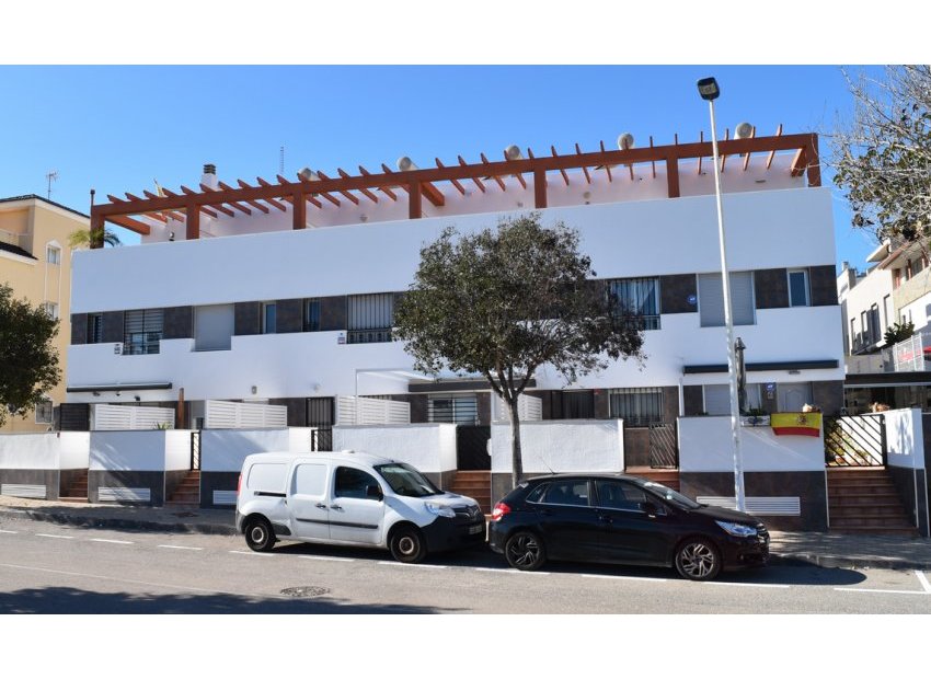 Resale - Townhouse -
Guardamar del Segura